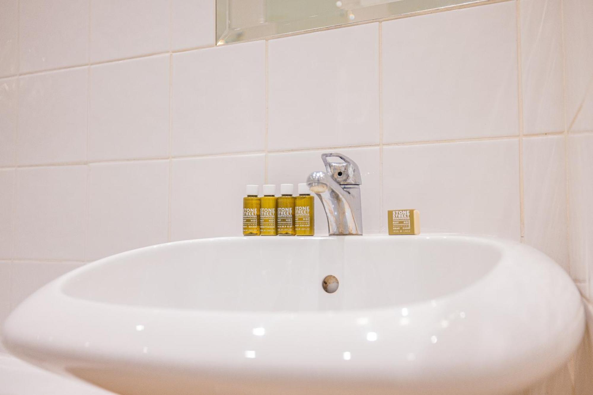 Gorgeous 3 B Edroom Home In Little Venice Londra Esterno foto